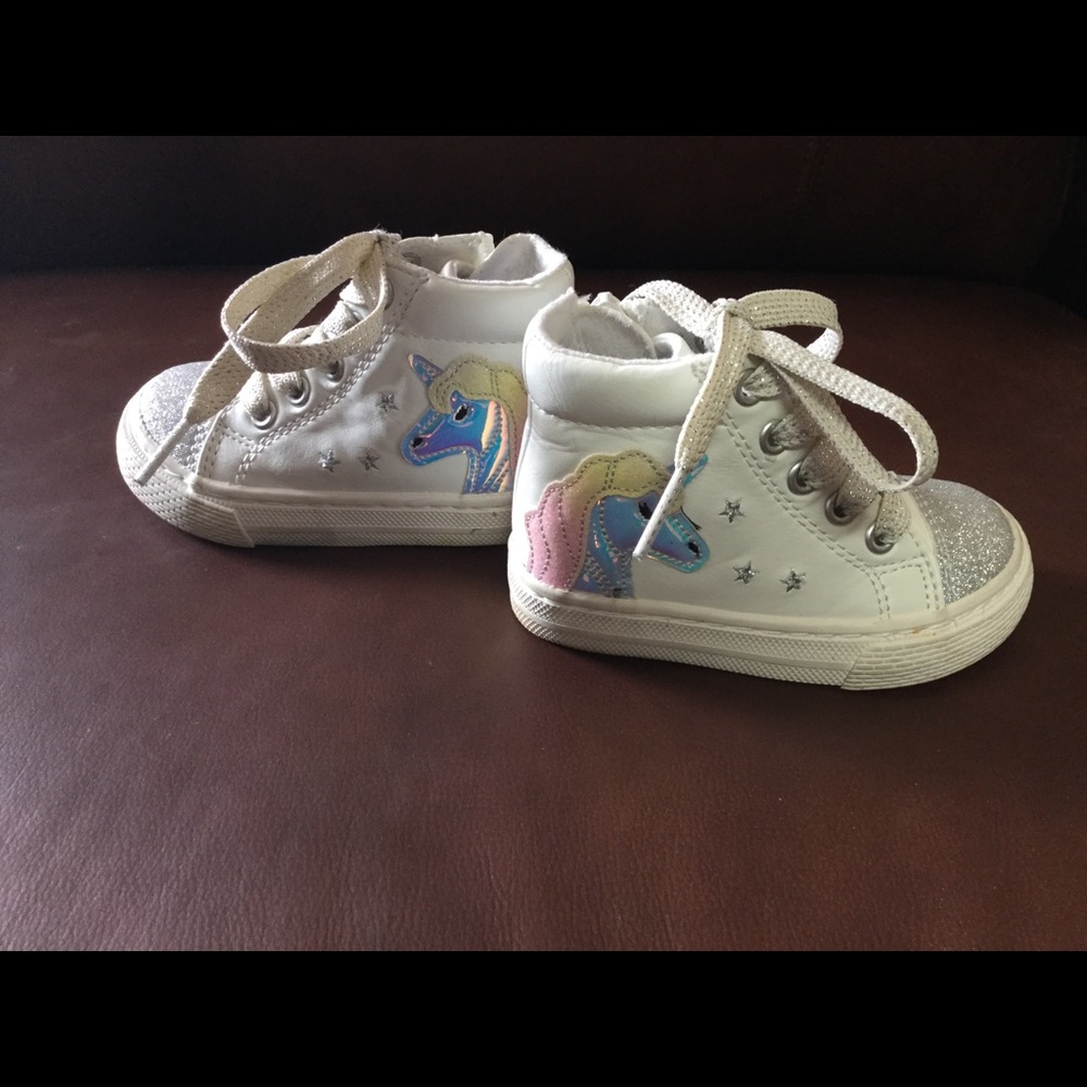 The Children’s Place SZ 5 High Tops Unicorn Design